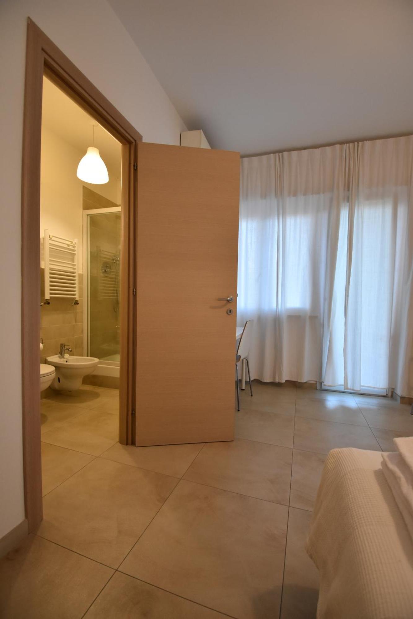 Guesthouse Vassallo Uno โรม ห้อง รูปภาพ